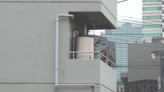横浜市神奈川区のサロン JEUNO様 電気温水器工事前